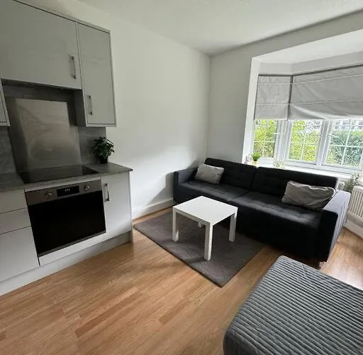 Lovely 3-Bed 20 Mins To Central London