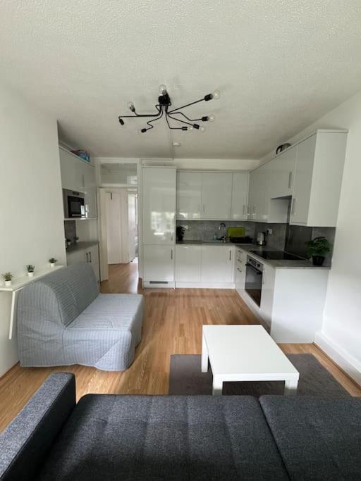 Lovely 3-bed 20 Mins To Londra
