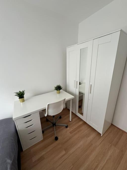 Apartment Lovely 3-bed 20 Mins To London